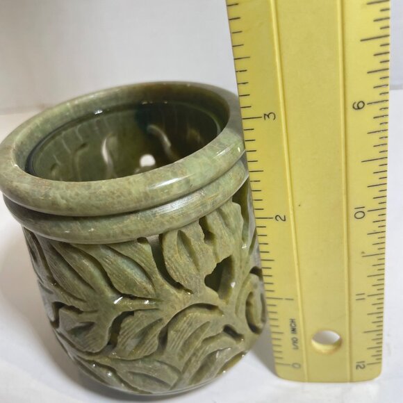 Vintage Yankee Candle Green Soapstone Carved Leaf Design Candle Holder or Tea Li - Picture 5 of 8